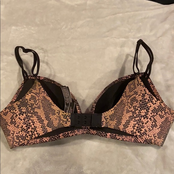 Victoria’s Secret Lightly Lined Wireless Bra 32C - Picture 3 of 7